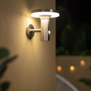 Image de Applique Murale Extérieure Solaire LED Helios en Acier Inoxydable avec Détecteur de Mouvement PIR