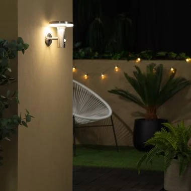 Image de Applique Murale Extérieure Solaire LED Helios en Acier Inoxydable avec Détecteur de Mouvement PIR