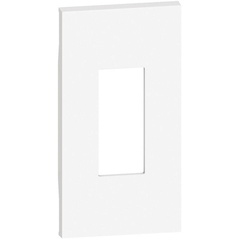 Bild von Vorderseite Basis RJ45 Modul BTicino Living Now K_07M2