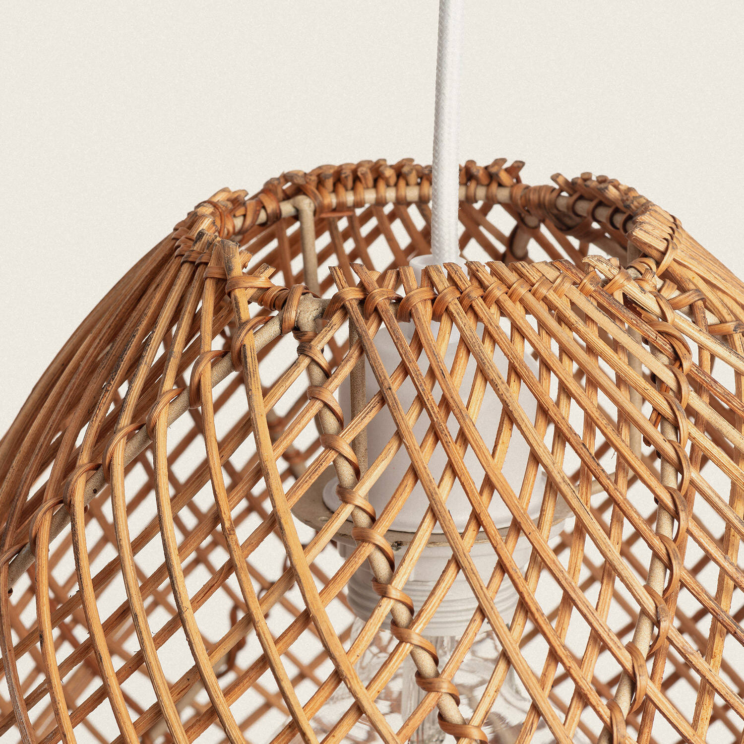 Lampa Wisząca z Rattanu Toraja - widok prezentacyjny