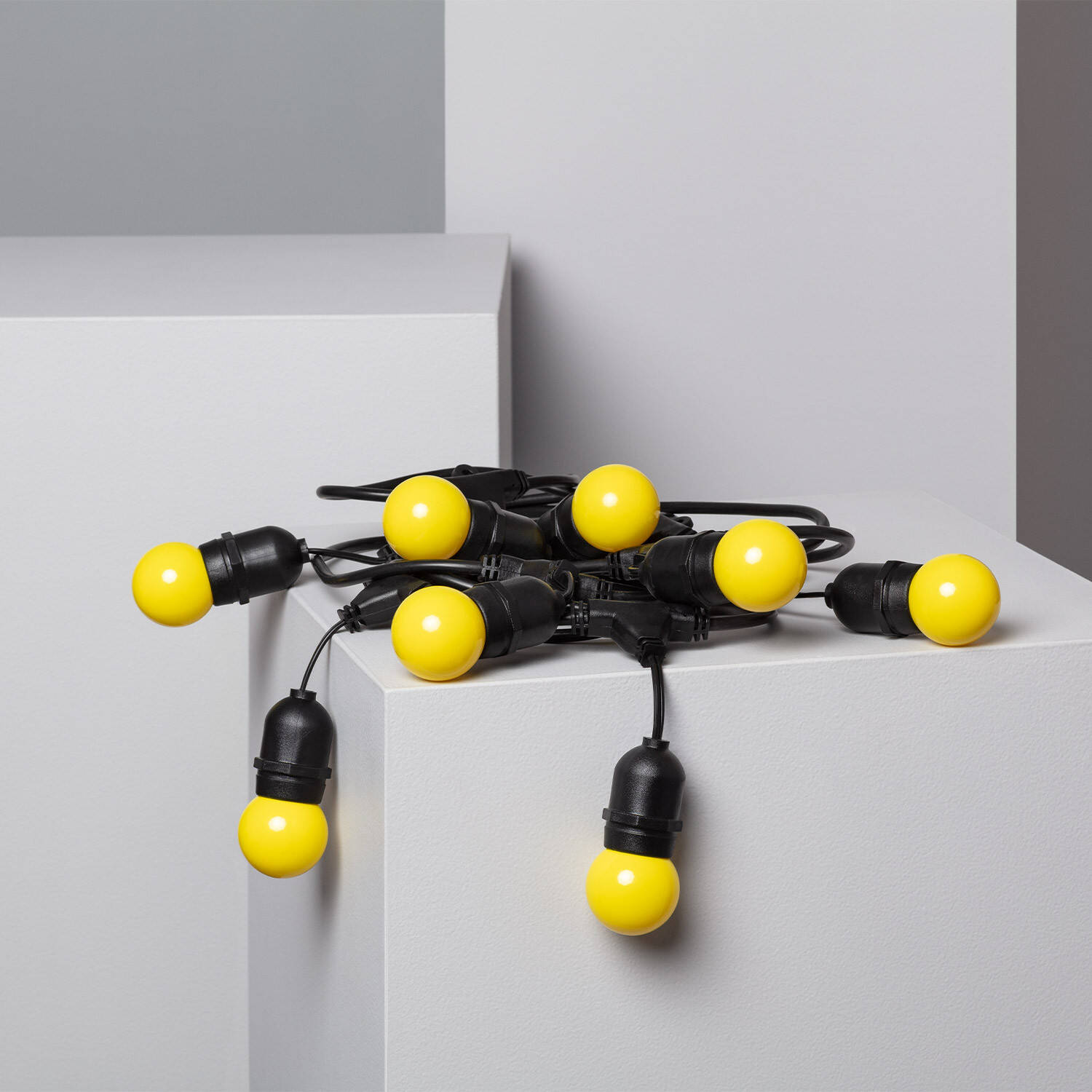 Zestaw Girlandy Waterproof 5.5m Czarnej + 8 Żarówek LED E27 G45 3W Kolorowych - widok prezentacyjny