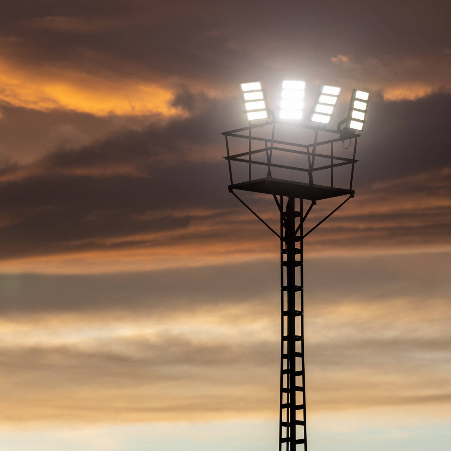 Naświetlacz LED 1200W Stadium Profesional LUMILEDS 170lm/W IP66 INVENTRONICS Regulacja 1-10 V - widok prezentacyjny