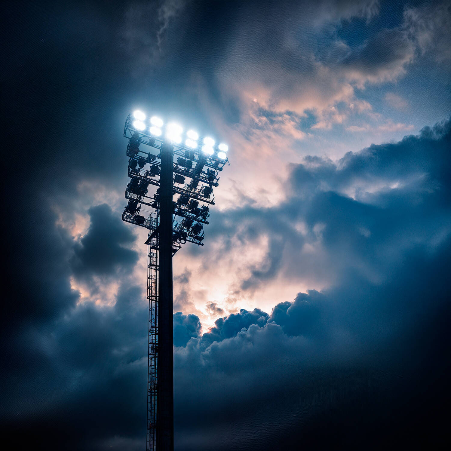 Naświetlacz LED 600W Stadium Profesional LUMILEDS 170lm/W IP66 INVENTRONICS Regulacja 1-10 V - widok prezentacyjny