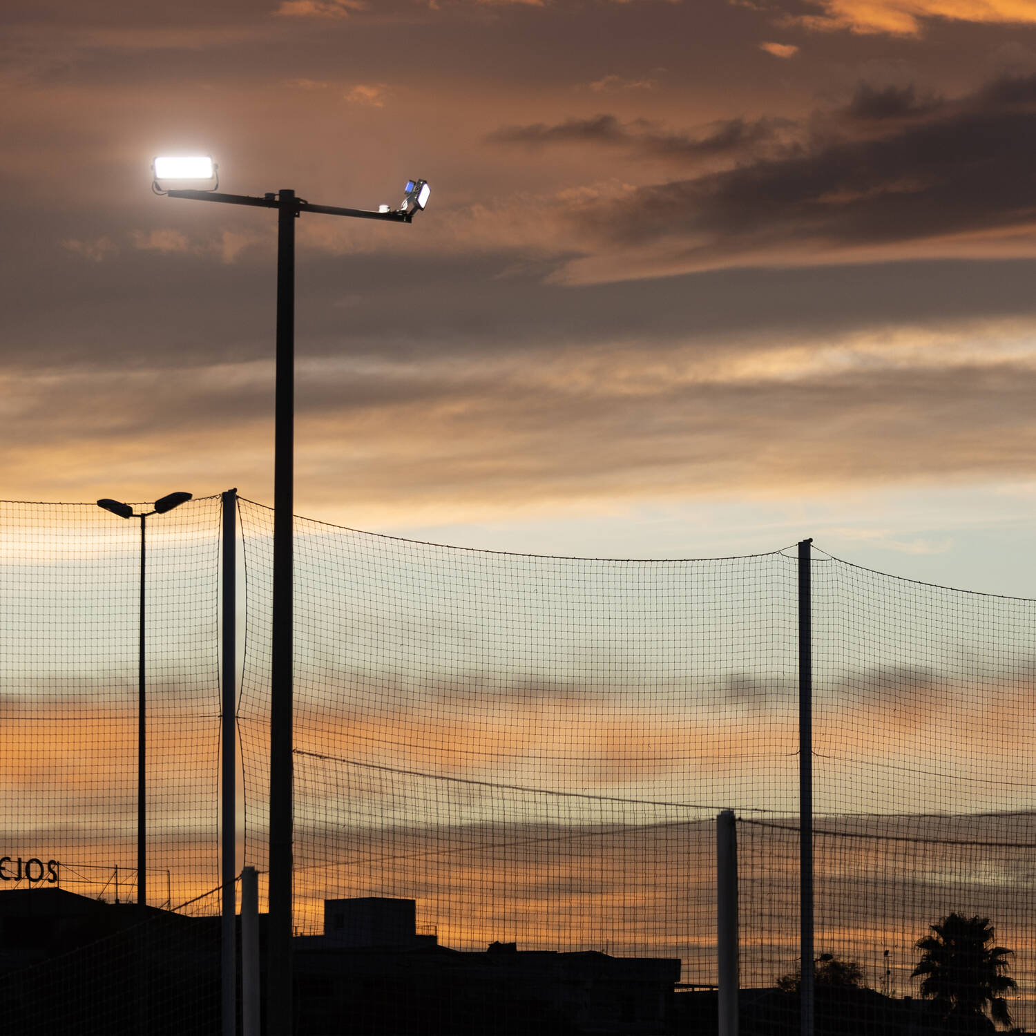 Naświetlacz LED 300W Stadium Profesional LUMILEDS 170lm/W IP66 INVENTRONICS Regulacja 1-10 V  - widok prezentacyjny