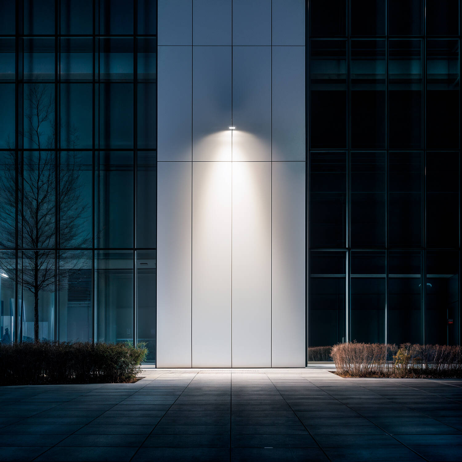 Naświetlacz LED 30W 120lm/W IP65 Slim Szklany Czarny - widok szczegółowy