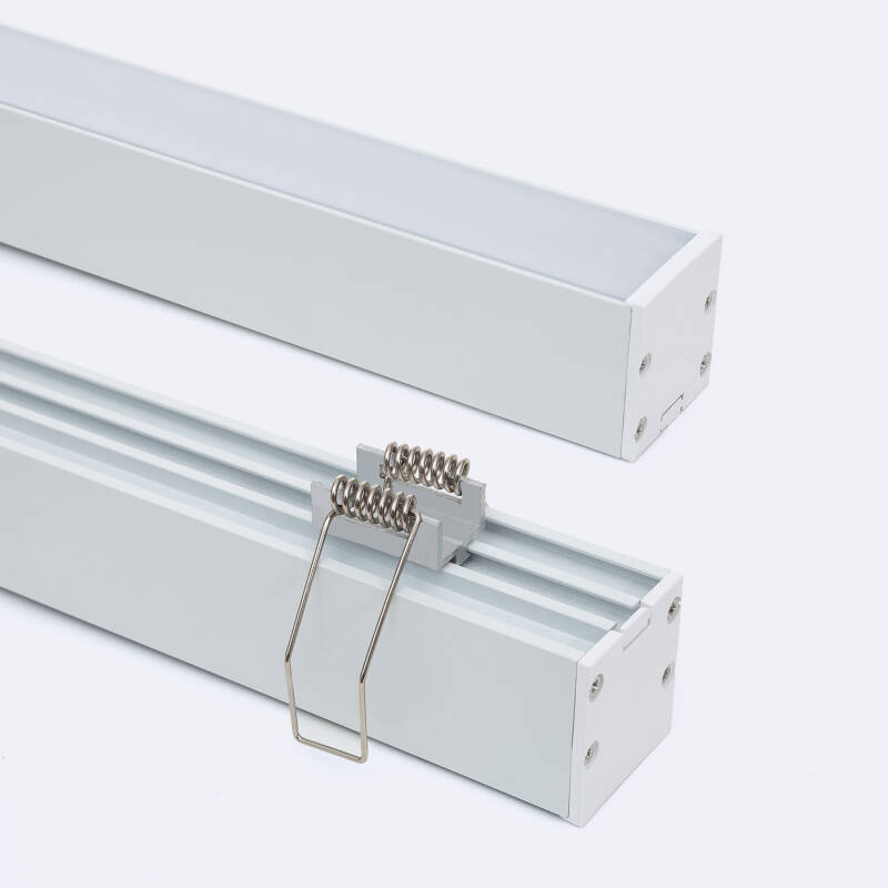 Bild von Aluminiumprofil Aufbau mit eingebauter Befestigung durch Clips für LED Streifen bis 24 mm mit durchgehender Abdeckung