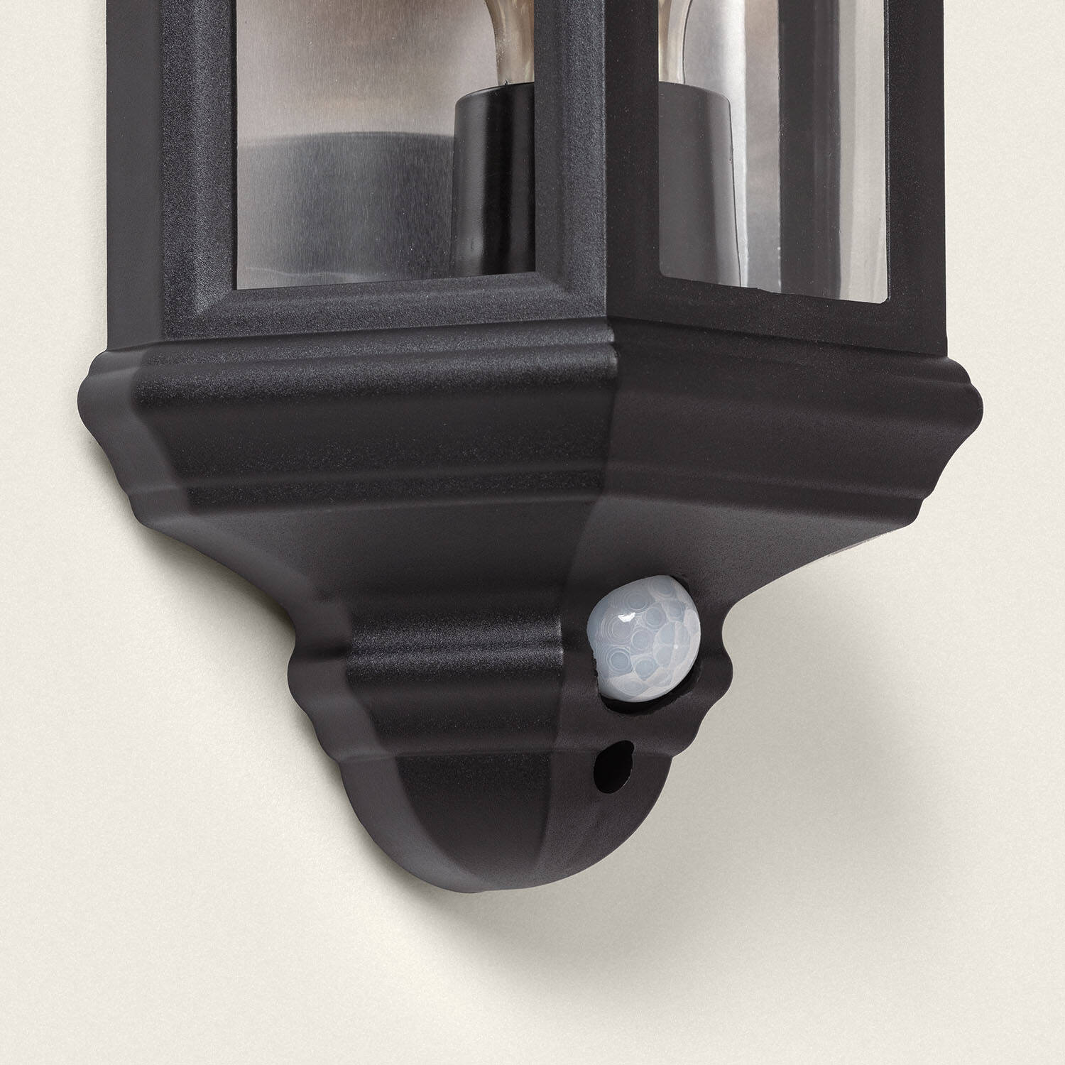 Kinkiet Ścienny Zewnętrzny PC z Czujnikiem PIR Newquay - widok 2