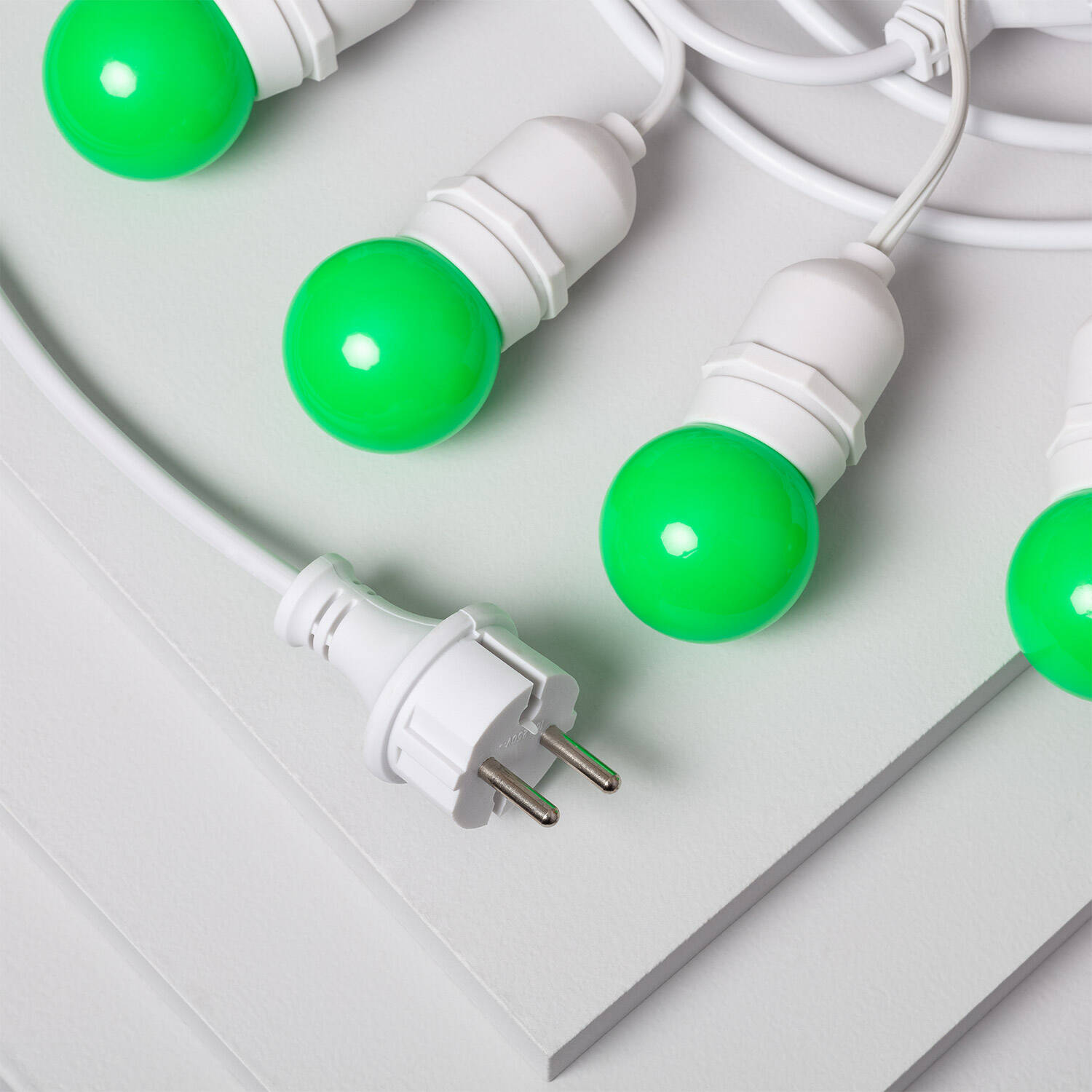 Zestaw Girlandy Wodoodpornej 5.5m Białej + 8 Żarówek LED E27 G45 3W Kolorowych - widok 3