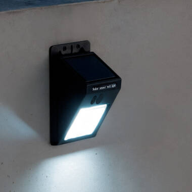 Applique da Parete per Esterni LED Solare IP65 con Accensione Crepuscolare