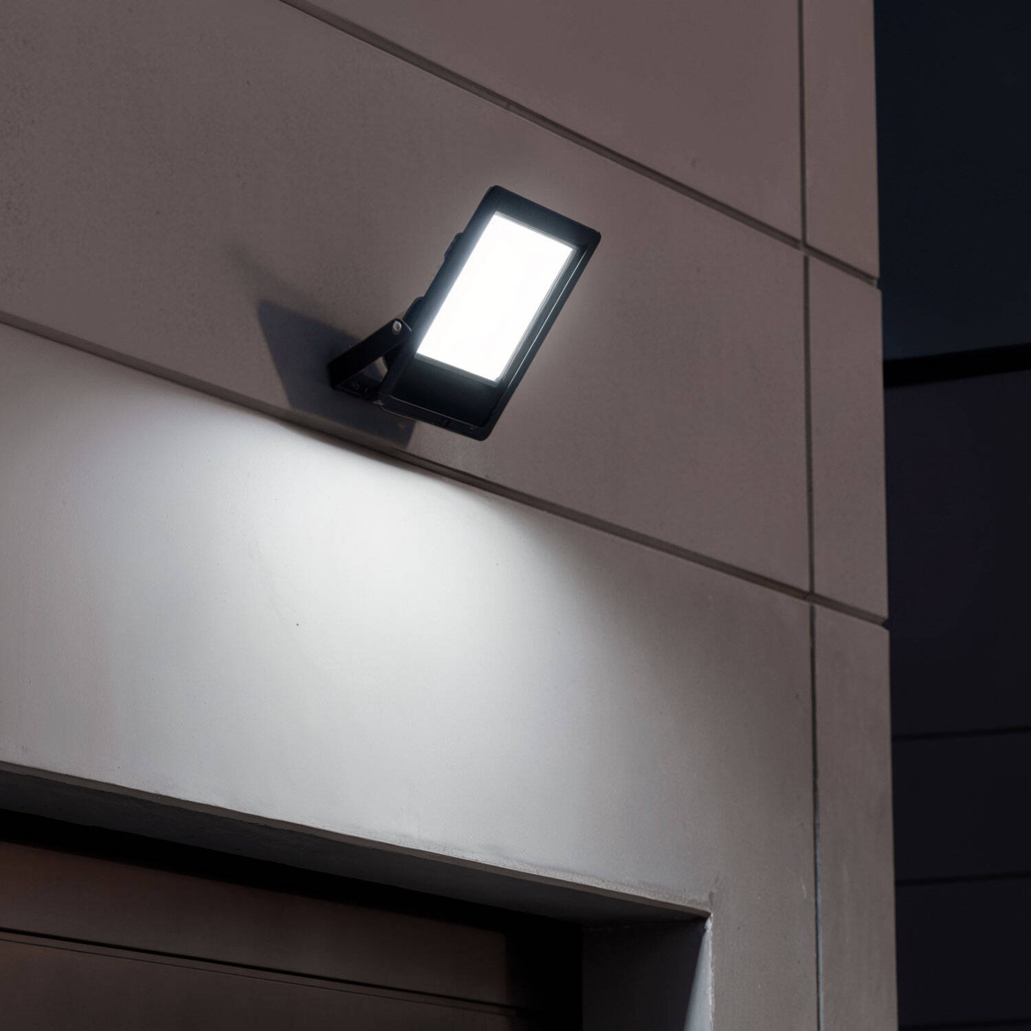 Naświetlacz LED 150W Regulacja TRIAC 170 lm/W IP65 ELEGANCE Slim PRO Czarny - widok 2