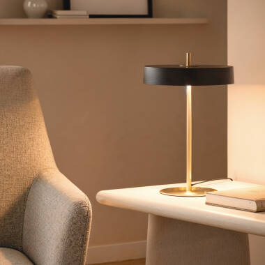 Bild von Tischlampe aus Metall Korkor