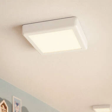 Přisazené Stropní Čtvercové18W LED Svítidlo 225x225 mm Kovový s Bílým Designem