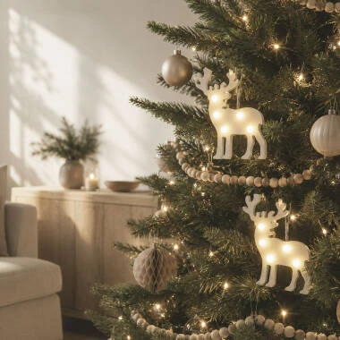 LED Weihnachts Rentier aus borealem Holz