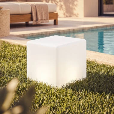 LED RGBW Würfel 30cm mit Wiederaufladbarer Solar- + USB-Batterie