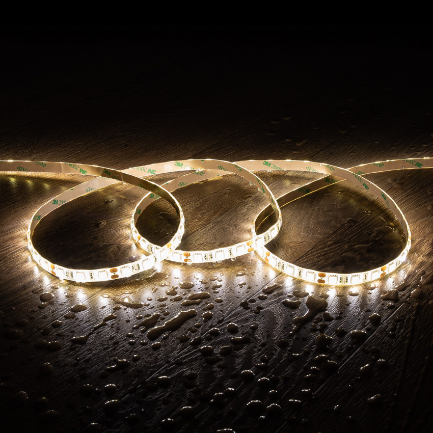LED Strip12V DC  60LED/m IP65  5M Breed 10mm in te korten om de 5cm 