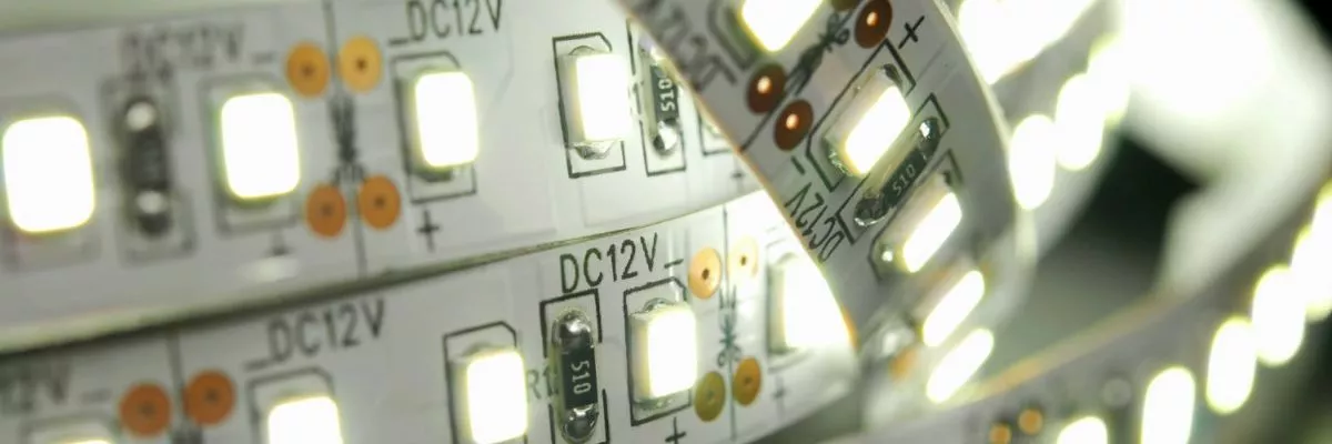 Tipps für die Installation von einfarbigen LED-Streifen und LED-Streifen RGB/RGBW