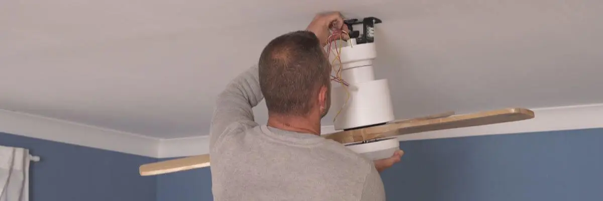 Wie man einen Deckenventilator installiert