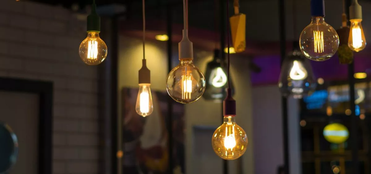 What are LED filament bulbs