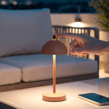 Photographie du produit :  Lampe à Poser LED Portable Extérieure Métal avec Batterie Rechargeable Pirinoa