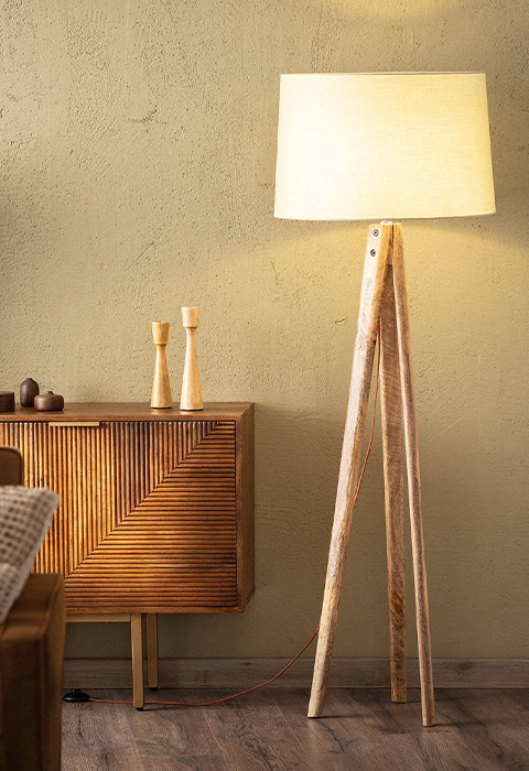 Stehlampen im kolonialen Stil