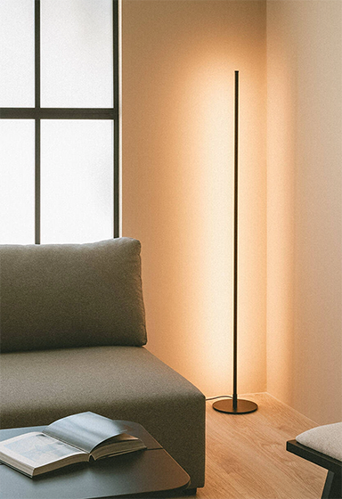 Lampy stojące w stylu minimalistycznym