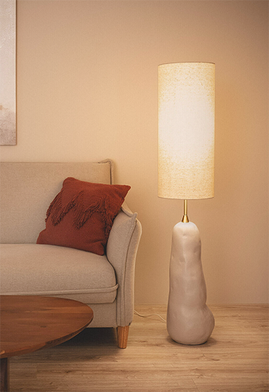 Lampy stojące w stylu Wabi-Sabi