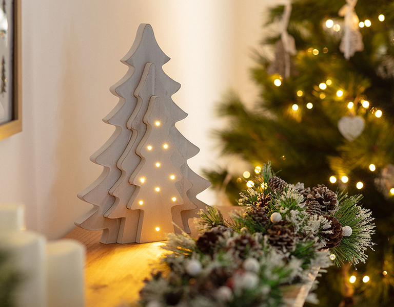 Weihnachtsbäume mit integrierter Beleuchtung