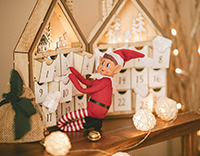 Weihnachtsfiguren mit Lichtern