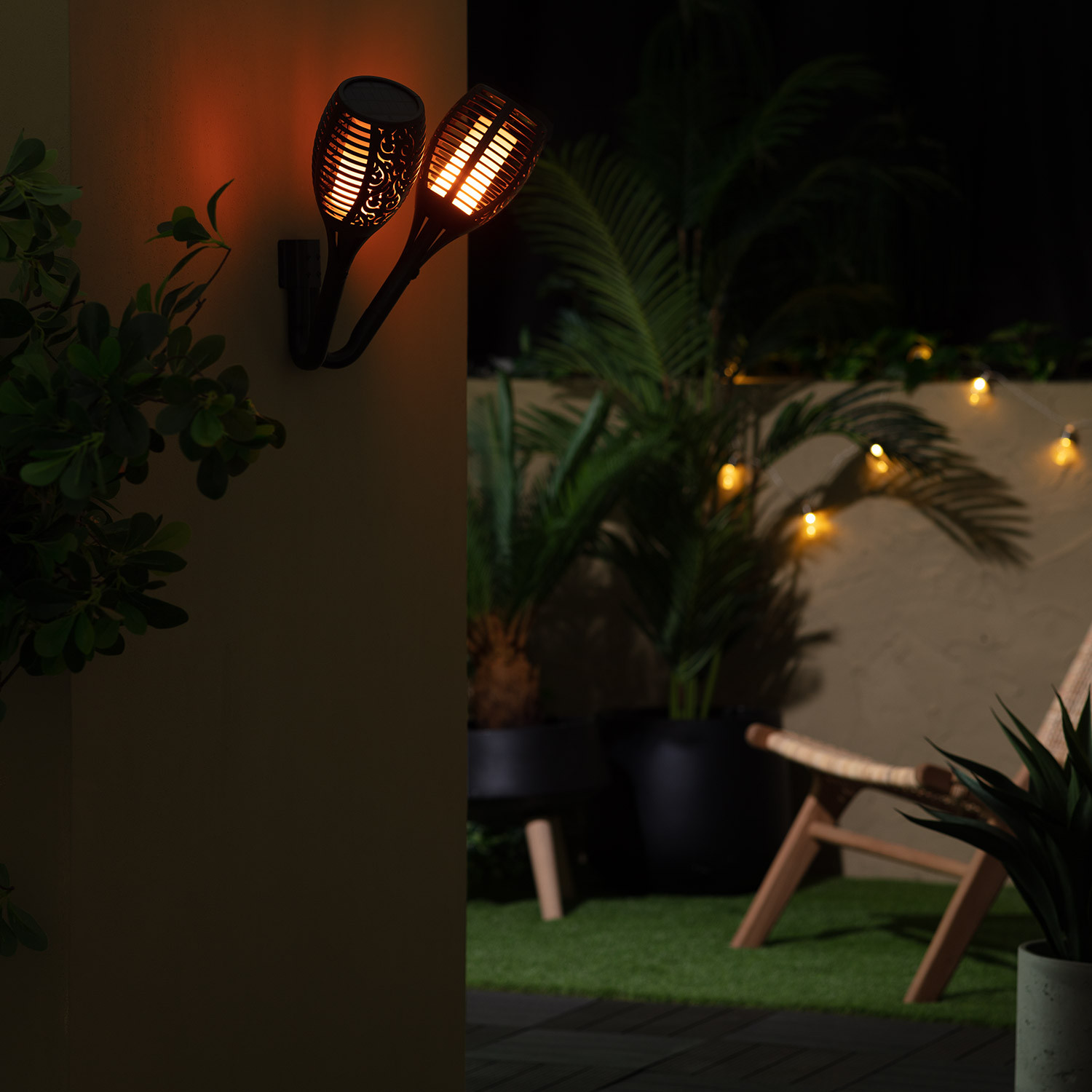 ongeluk nietig Voorloper Wandlamp Outdoor Solar LED Dubbele Fakkel met Vlam-Effect - Ledkia