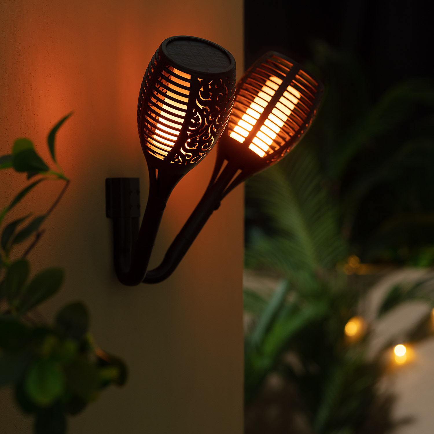 ongeluk nietig Voorloper Wandlamp Outdoor Solar LED Dubbele Fakkel met Vlam-Effect - Ledkia