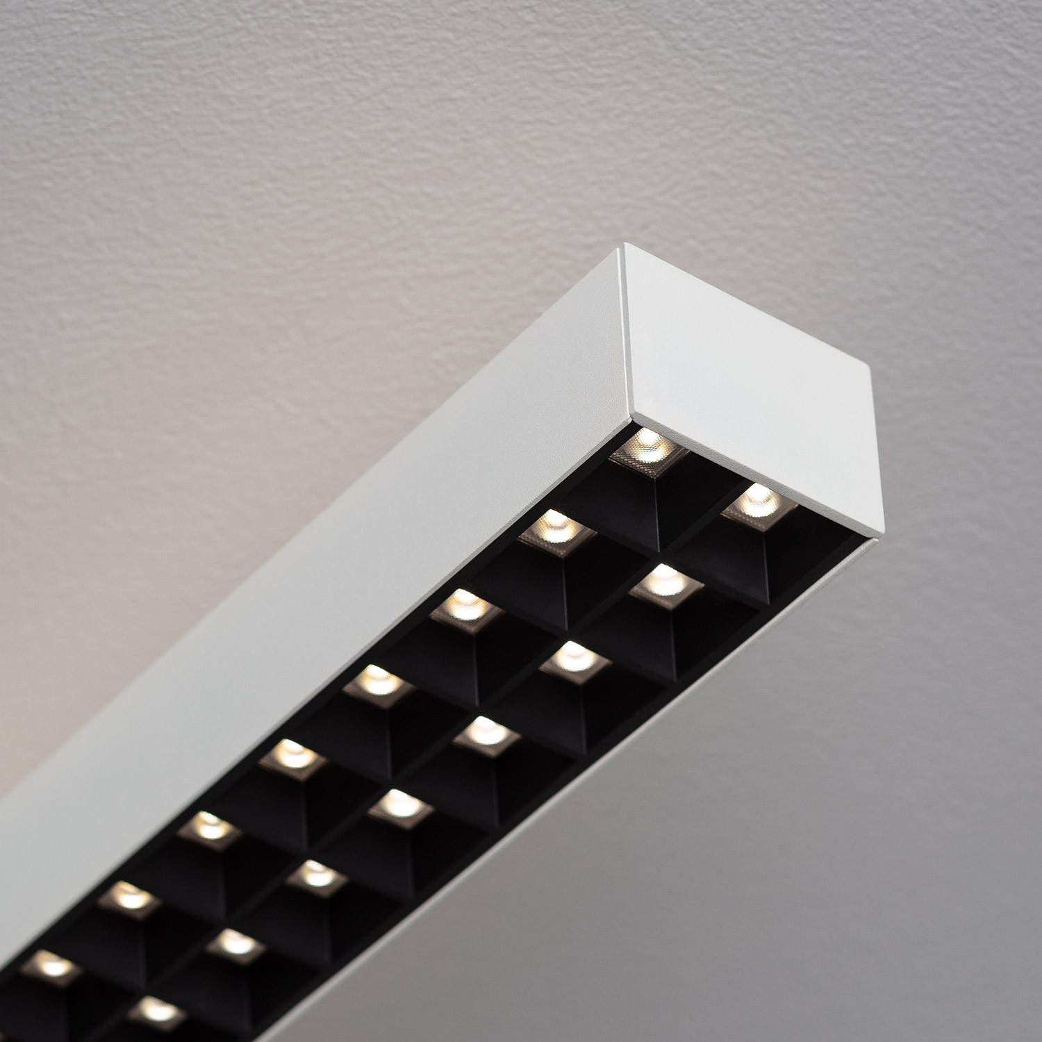 Staande Lamp van Metaal LED Dubbelzijdige Verlichting met bewegingsdetector - Ledkia